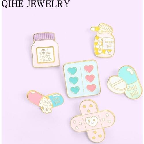 Anime Medicine Enamel Pin Badge Pharmacy Heart Brooches for Nurse Doctors Cute Lapel Pin Backpacks Jewelry Gift 2021 Wholesale