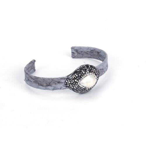 Natural Rough Big Freshwater Pearl Bead Charm Pave Rhinestone Grey Real Snake Leather Wrap Open Adjustable Bangle Cuff For Wmen