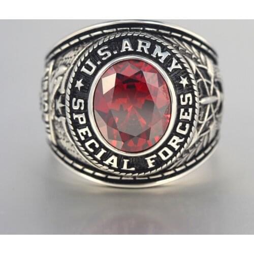 Vintage US Army Special Force AirBorne De Oppresso Liber Crest Green Beret Sterling Silver Ring