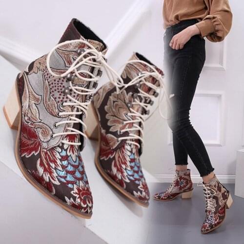 Wish Amazon new European and American embroidery high heel thick heel big size boots pointed lace up famous short boots woman