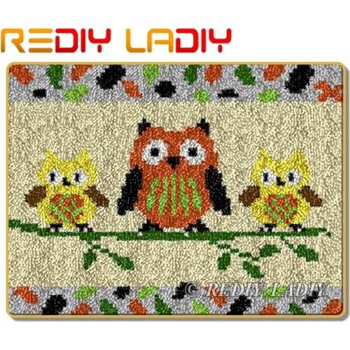 Latch Hook Rug Cartoon Owl Family Crocheting Carpet Rug Acrylic Yarn Sofa Cushion Mat Pre-Printed Canvas Carpet Rug Art & Craft