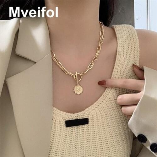 Multi Layered Thick Link Chain Portrait Coin Pendant Necklace Chunky Chain Choker Necklace for Women Punk Hip Hop Jewelry