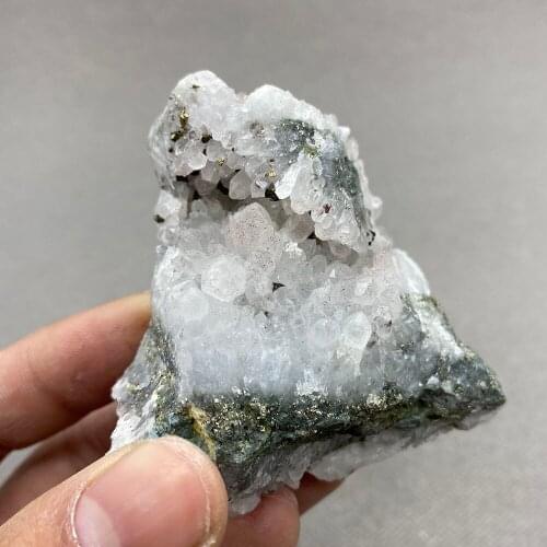 148 g Natural red crystal and pyrite symbiosis healing crystal