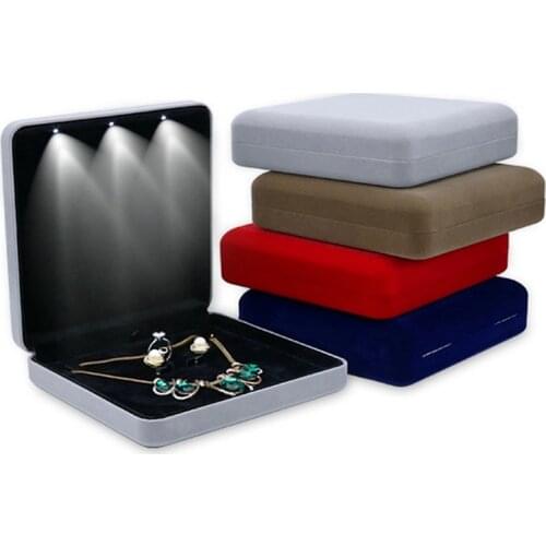18x18x4.4cm Velvet LED Jewelry Box Necklace Earring Ring Gift Box Jewellery Set Display Storage Case