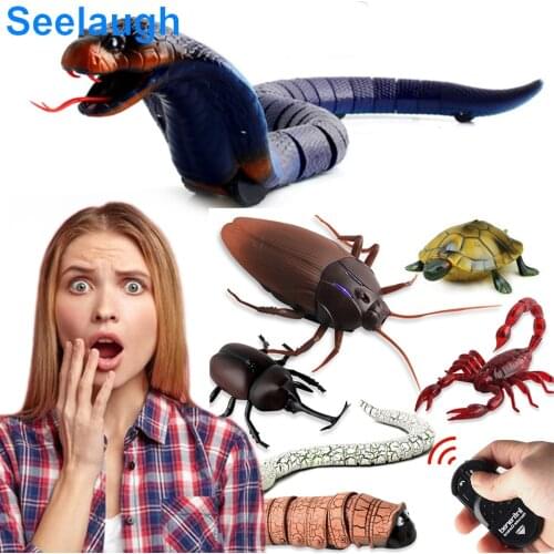 Seelaugh Infrared Remote Control Centipede Snake/Scorpion Tricky Simulation Scary Fake Electric Toy Halloween Ornaments Props fo