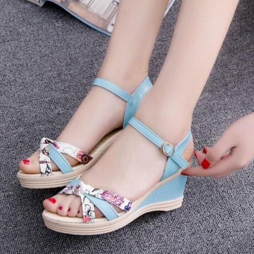 New Shoes Women Sandals Summer Wedge Sandals 2020 Women Shoes Bohemian Fashion Buckle Classic Non-slip Sandals Shoes Women