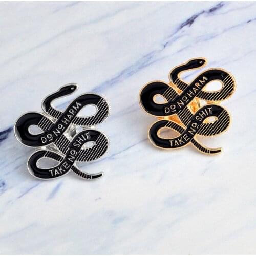 Black Snake Brooches for Men Jeans Suit Lapel Pins Women Corsage Hats Clips Statement Broches Clothing Accessories