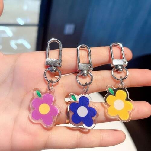 Korean Acrylic Flower Keychain Cartoon Cloud Peach Pendant Girl Airpods Case Protective Cover Women Charm Car Key Holder Keyring
