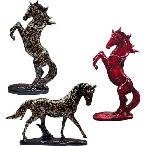 Nordic Horse Statue Resin Horse Figurine Decoration Bookcase Shelf Graffiti Powerful Horse Sculpture Home Office Decor Ornament