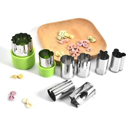8pcs 3D Cookie Cutter Set Die Cut DIY Baking Mold Cookies Stamp Stainless Steel PP Biscuit Maker Cake Decoration Tool