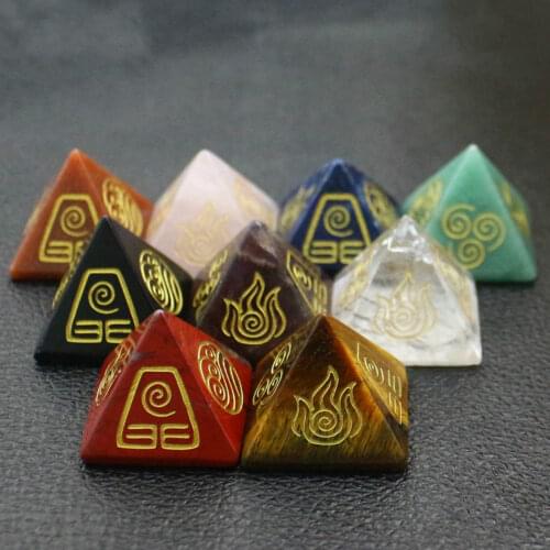 25mm Natural Stone White Crystal Triangle Pyramid Decoration Ornament Religious Rune In Europe and America Religion Decoration