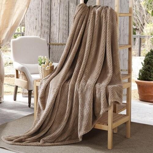 Solid Color Mesh Lattice Blanket Super Soft Warm Coral Fleece Blanket Portable Car Travel Cover Blanket Winter Sheet Bedspread