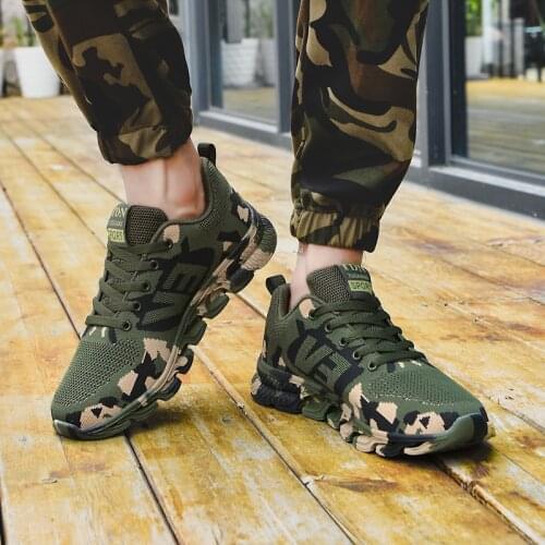 Camouflage Trekking Shoes Outdoor Couple Shoes Mens Hiking Sneakers Womens Casual Shoes Non-slip Shock Absorption Sports Shoes