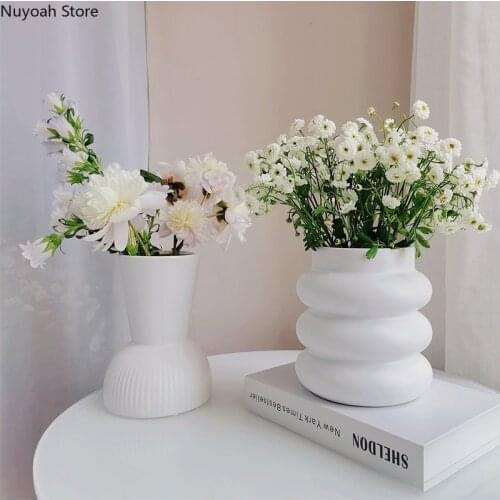 Nordic Round Ceramic Flower Arrangement Vase Desktop Decoration Living Room Dried Flower Vase Simple Home Decoration Vase