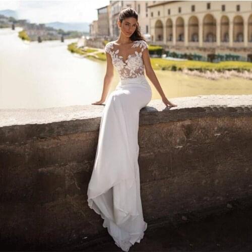 Princess Short Sleeve Chiffon Wedding Dresses Appliques Lace Illusion Back Bridal Dress vestidos de noiva Wedding Gown with Trai