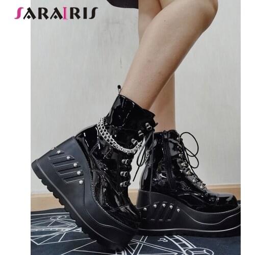 Lace Up Chain 2021 Trendy INS Hot Sale Booots Punk Goth Round Toe Platform Wedges Womens Boots Casual Luxury Womens Shoes