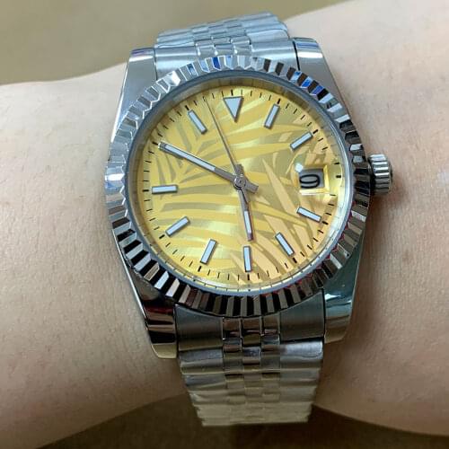 Watch 36mm assembly 2813 movement with gold dial calendar window stainless steel case mineral glass automatic green luminous