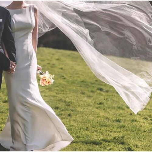 Elegant Simple Sheath A-Line Boat Neck Satin Vintage Sleeveless Sexy Backless Sweep Train Wedding Gown Wedding Dress Bride