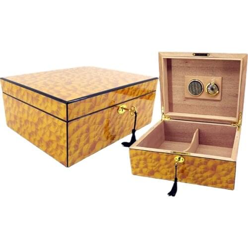 Cedar Wood Humidor Cigar Box Durable Glossy Piano Finish Cigar Case with Humidifier Hygrometer Smoking Accessories