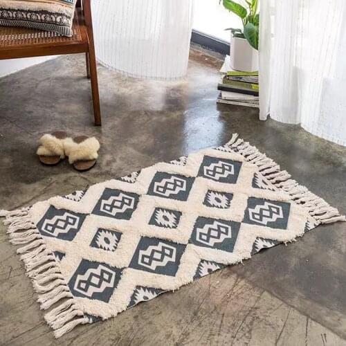 Cotton Linen Tassel Carpet Rug Bohemian Hand Woven Retro Bedside Rug Geometric Floor Mat Living Room Bedroom Carpet Home Decor
