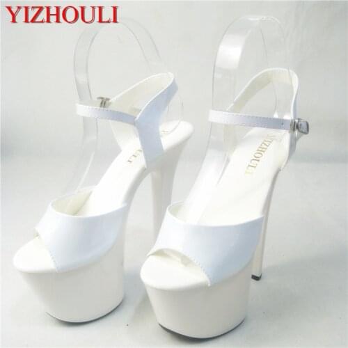 The 17 cm painted high heel sandals are fashionably made with a pair of platform shoes