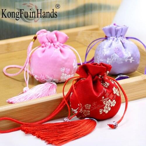5 Pieces/lot Ethnic Style Sachet Woman Jewellery Storage Brocade Tassel Plum Flowe Interior Car Ornaments Bedroom Decoration Bag