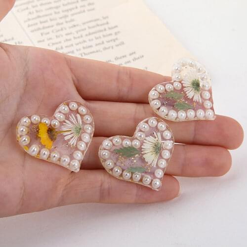New Dry Flower Decorated Pearls Paved Heart Patch Sticker Ornament Accessories Fashoin Earring Necklace Floating Pendants 10pcs