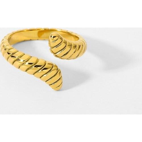 INS Trend Stainless Steel Serpentine Ring For Men Women 18K Gold Plated Snake Finger Rings Waterproof Jewelry Rings