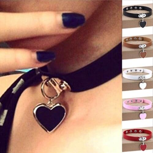 Fashion Sexy Punk Gothic Leather Choker Necklace Heart Studded Spike Rivet Buckle Collar Funky Torques Necklace Women Jewelry