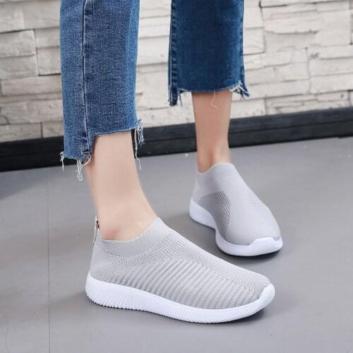 Womens Outdoor Mesh Shoes Casual Non-slip Comfortable Flat Running Sneaker Cover Penetrating Low-top Shoes
