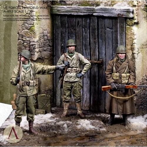 1/35 Resin model kits figure colorless and self-assembled (3 characters) A-495