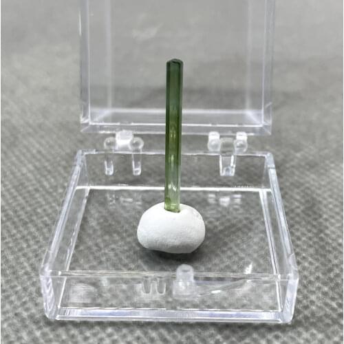 100% Natural Brazil green tourmaline mineral crystal specimens stones and crystals quartz crystals box size 3.4 cm free box