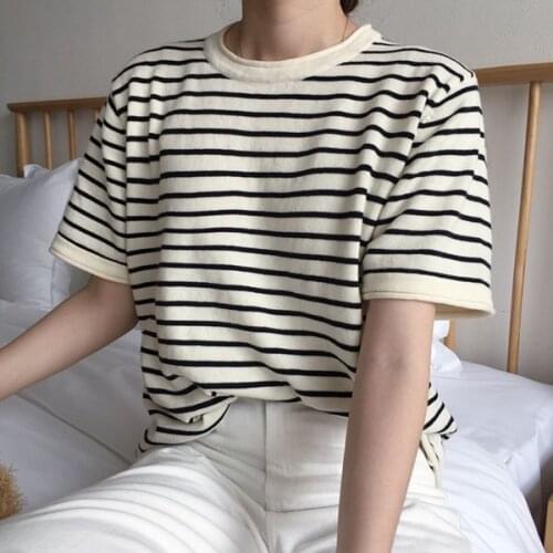 Cheap wholesale 2018 new summer Hot selling womens fashion casual t shirt lady beautiful nice Tops Y19
