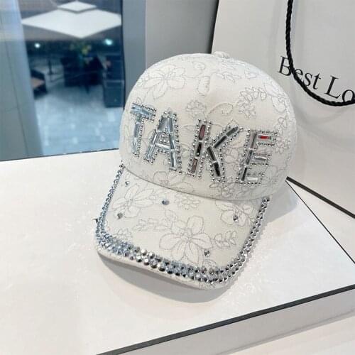 Fashion Womens Baseball Cap Luxury Rhinestone Letters Lace Embroidery Breathable Trend Curved Brim Dome Sun Protection Hat