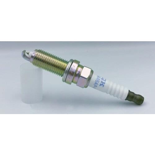 Fit for Teana/for Qashqai/for VenuciaT70 2.0L Iridium Spark Plug LZKAR6AP-11