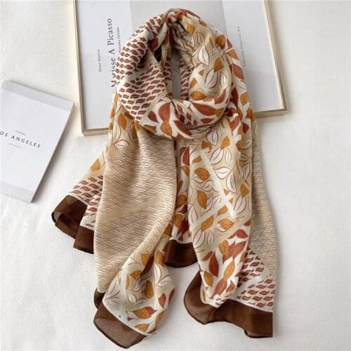 Designer Brand Women Cotton Scarf High Quality Leopard Print Scarves Spring Autumn Warm Shawls and Wraps Beach Stoles Bandana