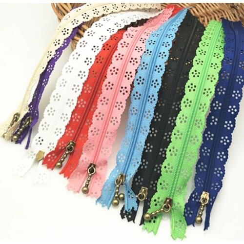 5pc 25cm Nylon Coil Beautiful Lace Zippers Lace Sewing Zipper for DIY bag etc Tailor Sewer Craft Retail KT0755 5BB5303