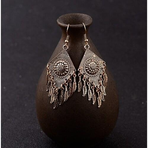 Amader Elegant Woman Rhombus Gold Drop Earrings Leaves Tassel Drop Earrings Wedding Ladies Earrings Orecchini Etnici HQE975
