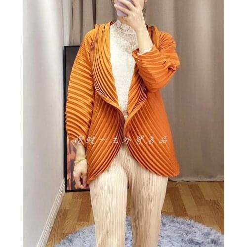 HOT SELLING Miyake fashion fringed turn-down collar solid Folds handmade Belt coat IN STOCK