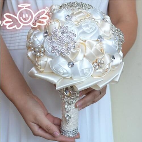 Top Sale Crystal Brooch Adorned Handmade Satin Rose Bridal Bouquets Flowers Bridesmaid Handholds Customized Bouquet 2019