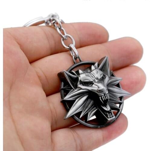 Wizard 3 Wild Hunt Game Key Chain Metal wolf head keyring Gaming Peripherals Zinc alloy Wolf head personality saleKey chain gift