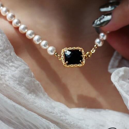 U-Magical Vintage Double Layer Simulation Pearl Pendant Necklace for Women Love Heart Asymmetry Rhinestone Necklace Jewellery