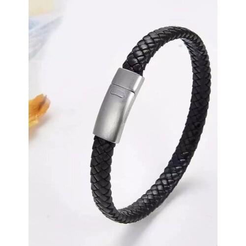 2021 New Classic Style Men Leather Bracelet Simple Black Stainless Steel Button Neutral Accessories Hand-woven Jewelry Gifts