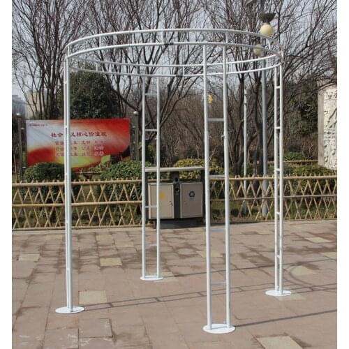 New wedding props like pavilion shelf. Wrought iron round booth decoration