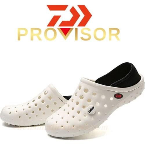 2021 New DAIWA Men Summer Beach Sandals Outdoor Shoes Garden Lightweight Fishing Shoes Breathable Sandals Quick Dry Water Shoes