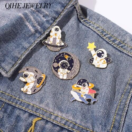 Space Galaxy Series Enamel Pin Astronaut Whale Cartoon Men Women Cute Badge Brooch Lapel Clothes Bag Hat Fashion Jewelry Gift