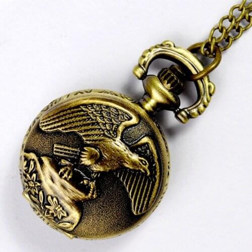 Cool Winged Eagle Embossed Pocket Watch Small Sizes Antique Exquisite Chain Quartz Watch Bronze Hawk Design Casual Gift