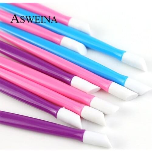 2018 New 10pcs High Quality Cute Plastic Nail Cuticle Pusher Hight Quality Nail Stickers Pushers Manicure Nail Tools For Girls