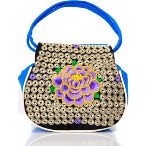 New fashion ethnic embroidery handbags Chinese style embroidery handbags womens small bag leisure vacation package baby purse