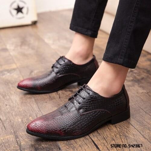 2021 Designer New Pointed Toe Crocodile Grain Flats Shoes For Men Casual Oxford Formal Dress Wedding Footwear Zapatillas Hombre
